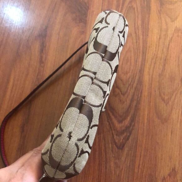 Coach Classic wristlet pouch raspberry ￼handbag - Picture 5 of 9